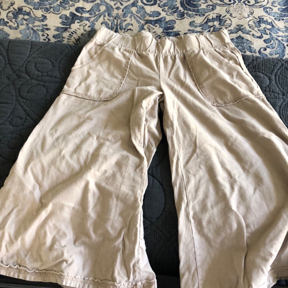 Comfy wide leg Capri beach pant